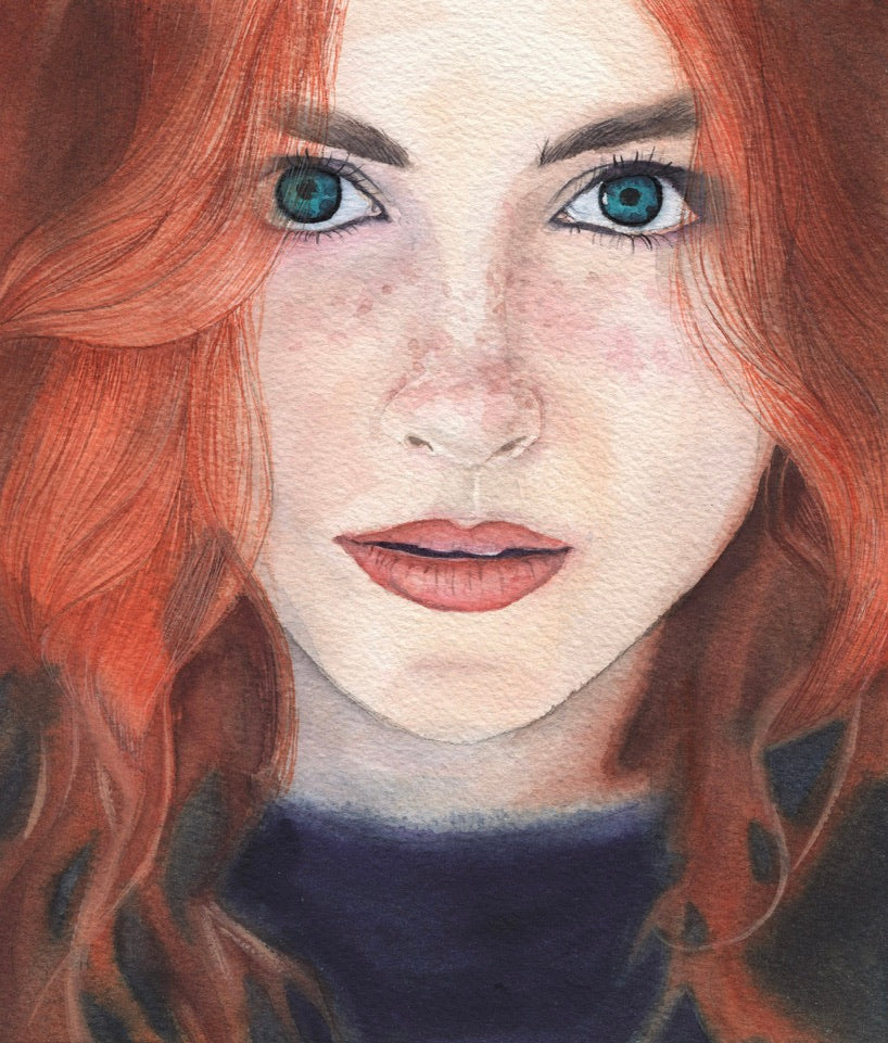 Aquarellgemälde einer Person mit roten, welligen Haaren und einem dunkelblauen Oberteil.